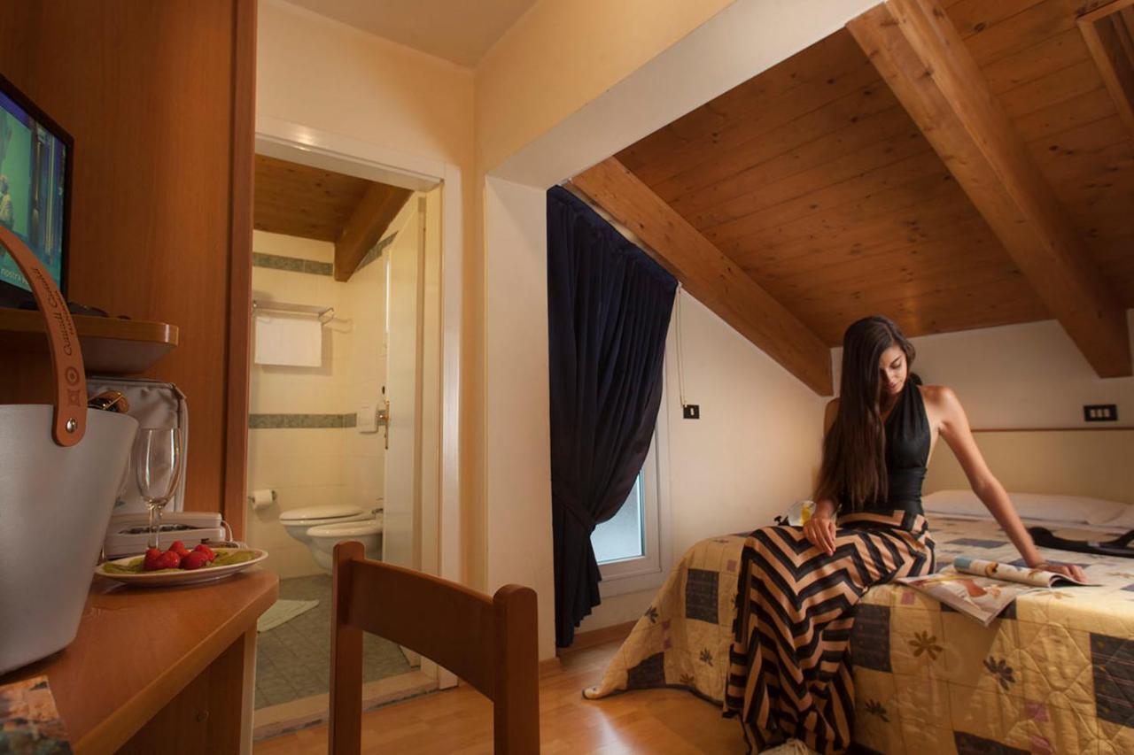 Hotel Verdemare ริมินี ภายนอก รูปภาพ