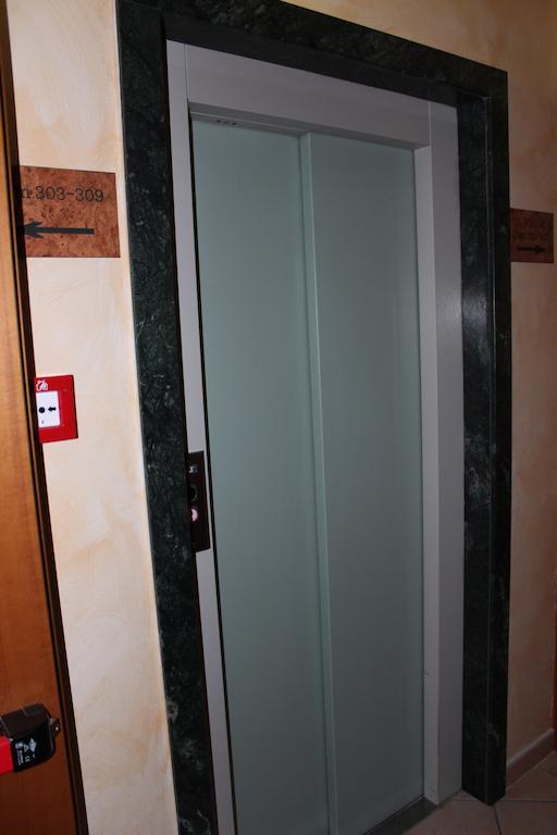 Hotel Verdemare ริมินี ภายนอก รูปภาพ